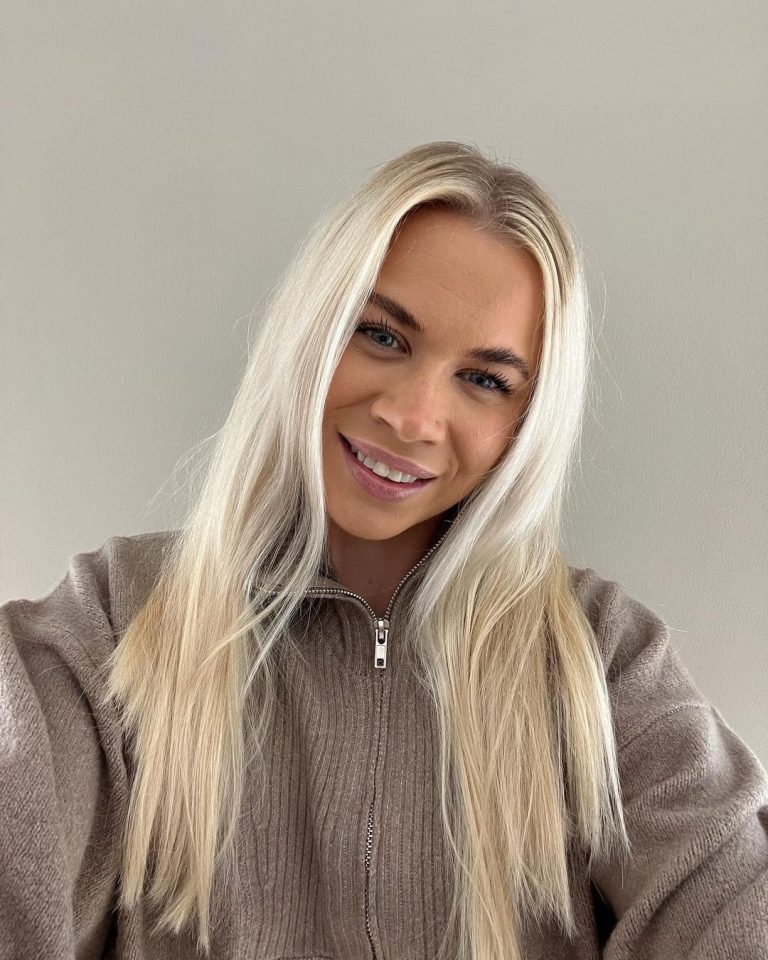 Bid Farewell to Frizz: Your Guide to Silky Smooth Locks